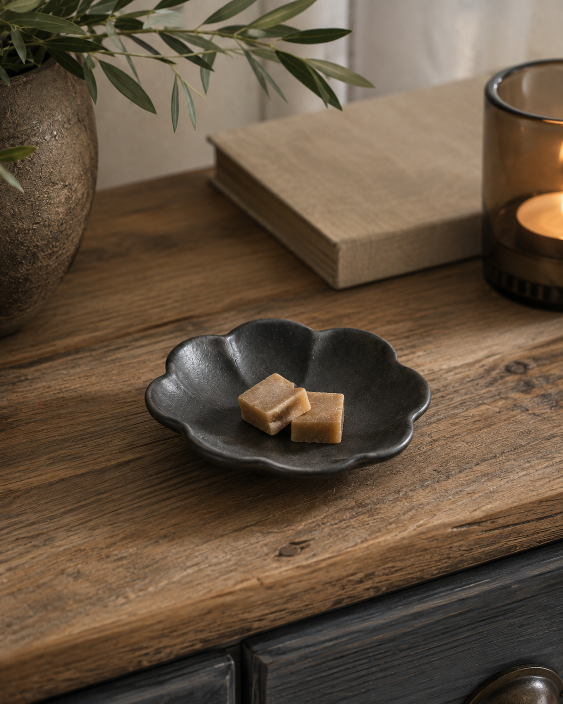 Livia Schelp Plateau Zwart